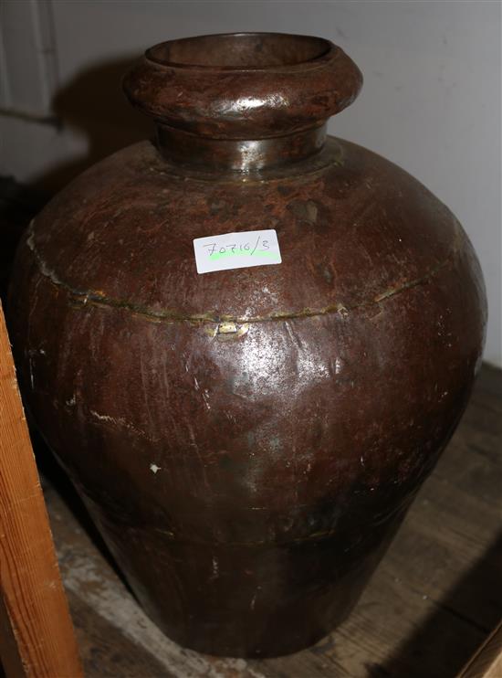 Large Asian style baluster pot(-)